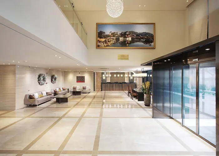 Hotel Crown Harbor 4*