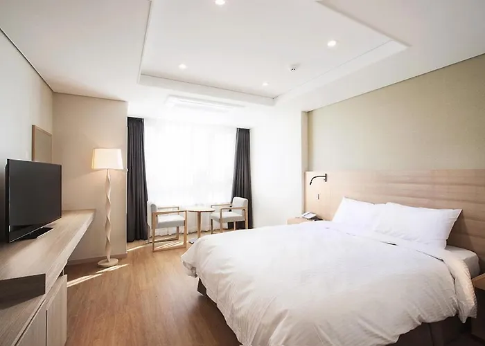 Crown Harbor Hotel Busan