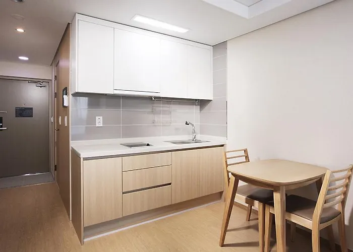 Crown Harbor Hotel 4*