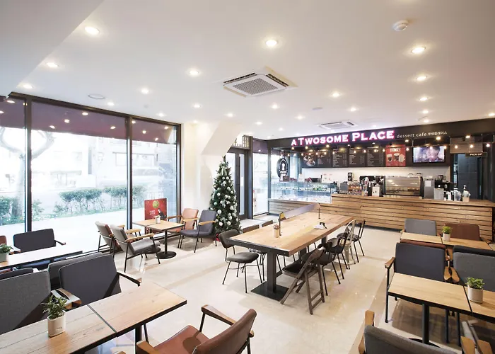 Crown Harbor Hotel 4*