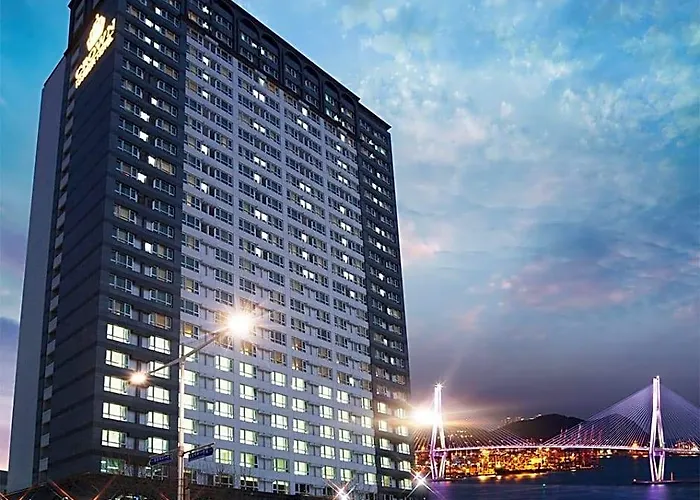 Hotel Crown Harbor
