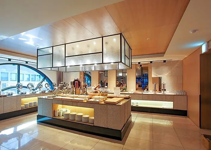 Crown Harbor Hotel 4*