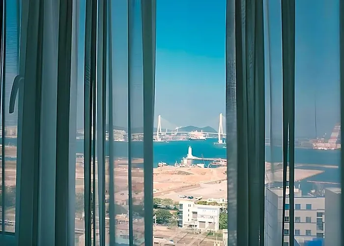 Hotel Crown Harbor